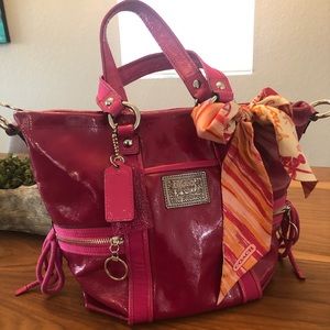 Adorable Leather Coach bag in pink!